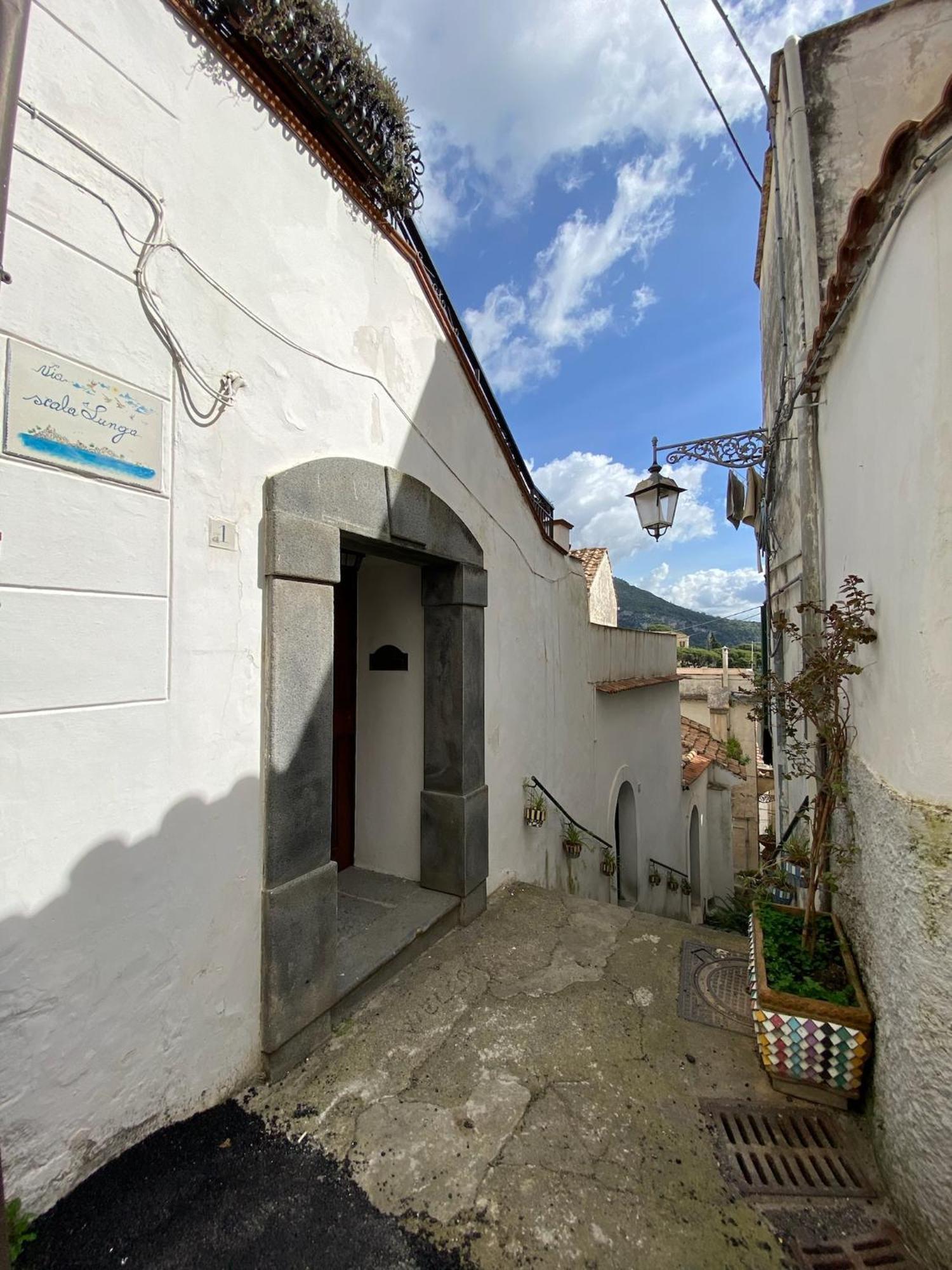 Casa Vacanza: The Wind Rose Vietri sul Mare Exterior photo